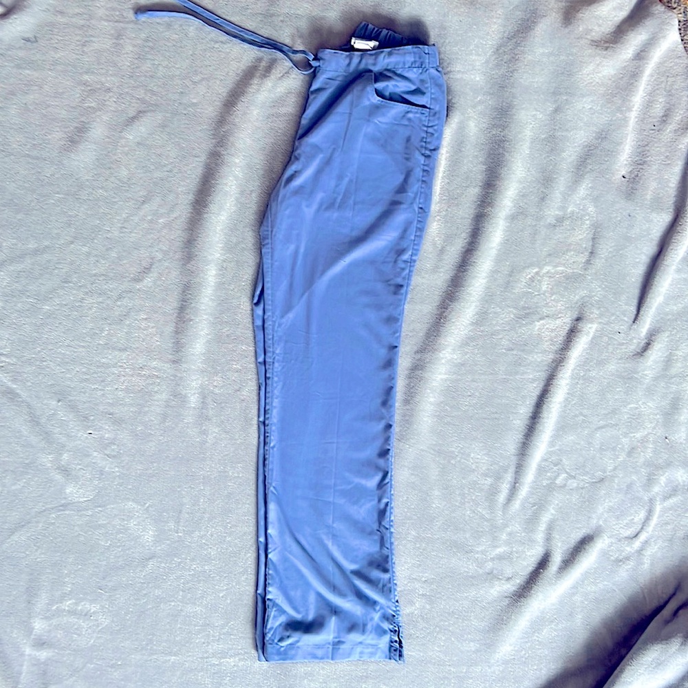 Grey’s Anatomy scrubs small/tall